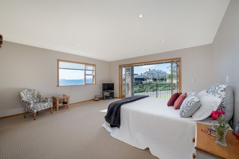 Photo of property in 8 Rangitoto View Road, Cockle Bay, Auckland, 2014