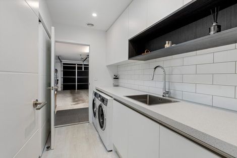 Photo of property in 211 Wingatui Road, Mosgiel, 9024