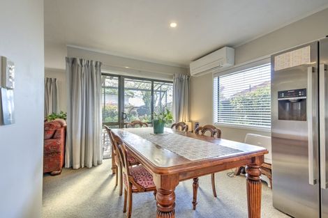 Photo of property in 61 Vardon Road, St Andrews, Hamilton, 3200