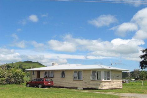 Photo of property in 38 Main Road, Tolaga Bay, 4077