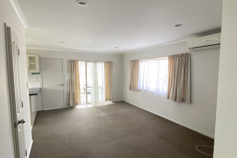 Photo of property in 5 Tiraumea Drive, Pakuranga, Auckland, 2010