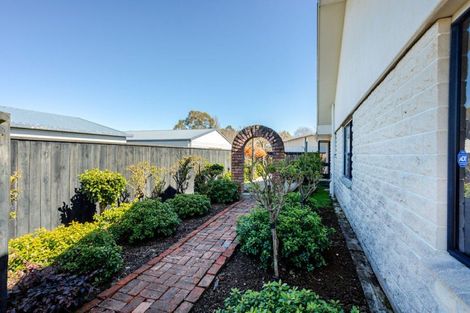 Photo of property in 9 Smith Street, Dannevirke, 4930