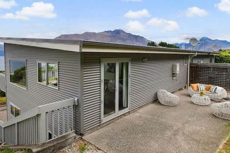 Photo of property in 36b Avalon Crescent, Fernhill, Queenstown, 9300
