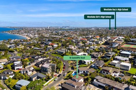 Photo of property in 16 Eastcliffe Road, Castor Bay, Auckland, 0620