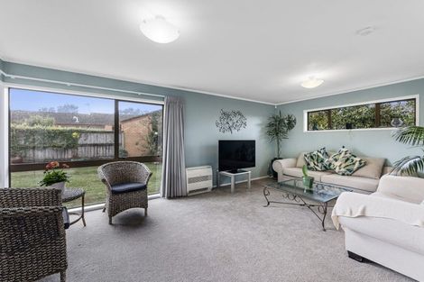 Photo of property in 6 Baronie Court, Half Moon Bay, Auckland, 2012