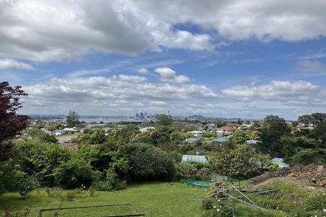Photo of property in 94 Ocean View Road, Northcote, Auckland, 0627