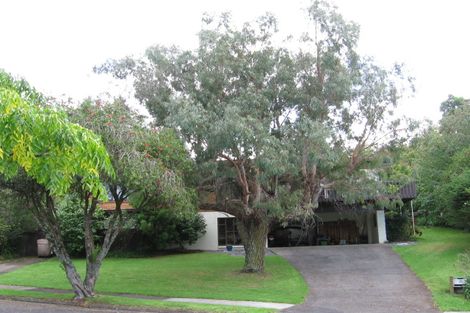 Photo of property in 19 Hamish Place, Sunnyhills, Auckland, 2010