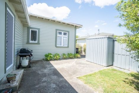 Photo of property in 40 Kingswood Street, Takaro, Palmerston North, 4412