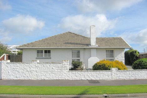 Photo of property in 1/30 Guinness Crescent, Ilam, Christchurch, 8041
