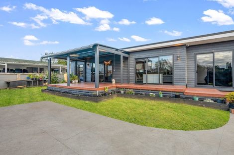Photo of property in 92 Dominion Road, Papakura, 2110