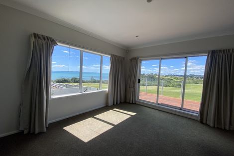 Photo of property in 17 Quedley Court, Eastern Beach, Auckland, 2012