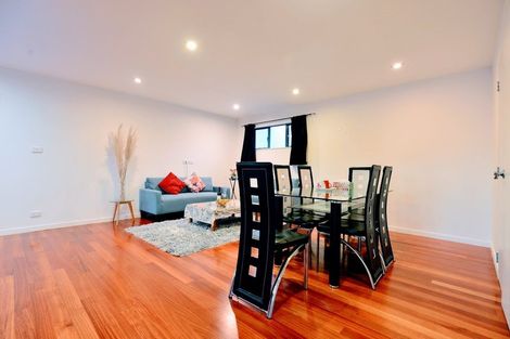 Photo of property in 4 Roberts Road, Matakatia, Whangaparaoa, 0930