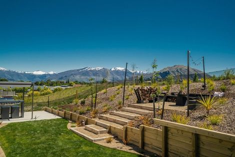 Photo of property in 14 Tuke Lane, Wanaka, 9305