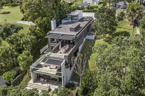 Photo of property in 94 Stanley Point Road, Stanley Point, Auckland, 0624