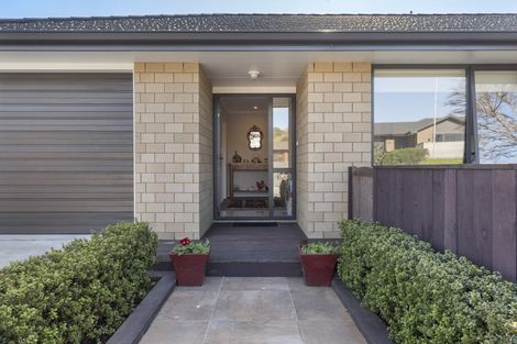 Photo of property in 53 Alberta Road, Glen Avon, New Plymouth, 4312