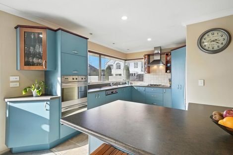 Photo of property in 10 Dinglebay Place, Casebrook, Christchurch, 8051