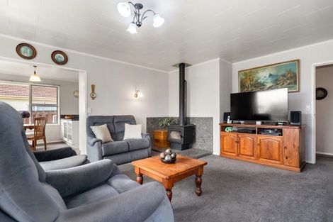 Photo of property in 61 Queen Street, Te Puke, 3119