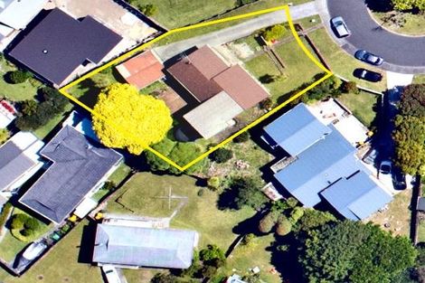 Photo of property in 3 Ballial Place, West Harbour, Auckland, 0618