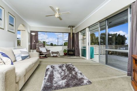 Photo of property in 215 Manuka Road, Bayview, Auckland, 0629