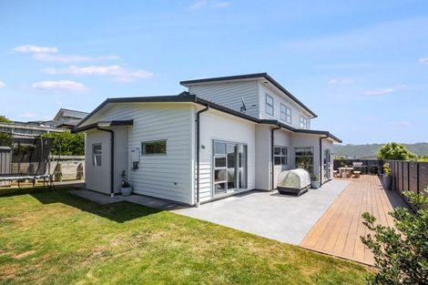 Photo of property in 17 John Burke Drive, Aotea, Porirua, 5024