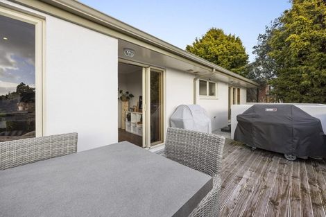 Photo of property in 1 Orlando Close, Frankleigh Park, New Plymouth, 4310