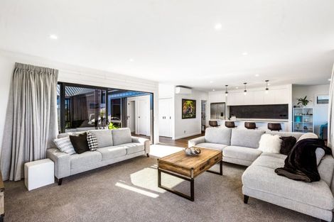 Photo of property in 48 Ngaru Crescent, Wharewaka, Taupo, 3330