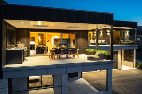 Photo of property in 2 Whaitere Place, Waikawa, Picton, 7220