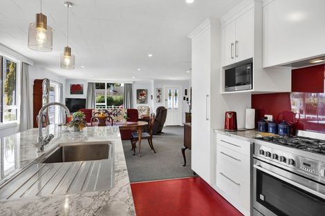 Photo of property in 30 Kahikatea Street, Inglewood, 4330