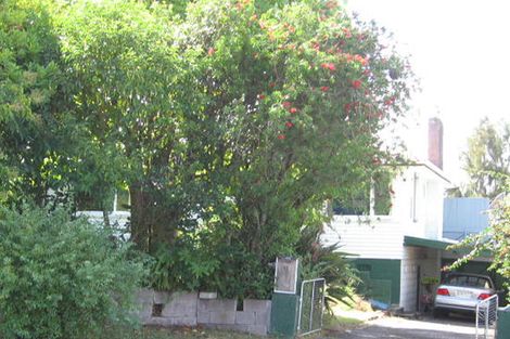 Photo of property in 12 Valron Road, Te Atatu South, Auckland, 0602