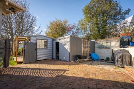 Photo of property in 28 Solway Street, Holmes Hill, Oamaru, 9401