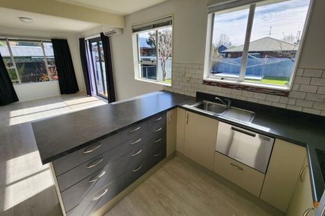 Photo of property in 1/19 Sturrocks Road, Redwood, Christchurch, 8051