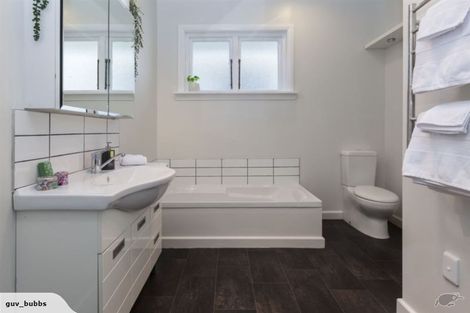 Photo of property in 104 Retreat Road, Avonside, Christchurch, 8061