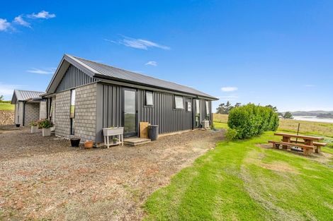 Photo of property in 4 Matahehe Lane, Tinopai, Matakohe, 0593