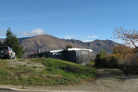 Photo of property in 56 Totara Terrace, Wanaka, 9305