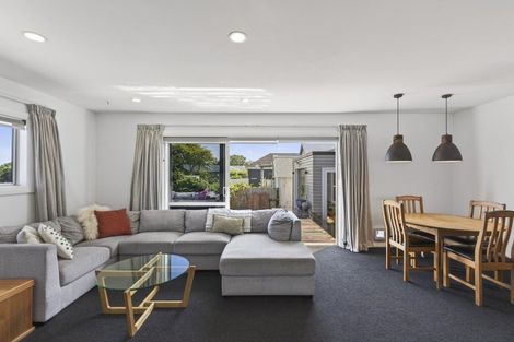 Photo of property in 134 Tukapa Street, Westown, New Plymouth, 4310