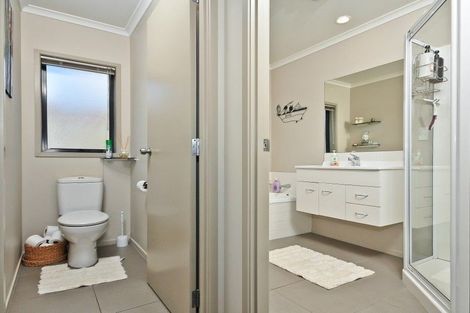 Photo of property in 56 Farringdon Avenue, Rototuna North, Hamilton, 3210