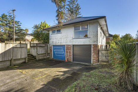 Photo of property in 92 Stottholm Road, Titirangi, Auckland, 0604