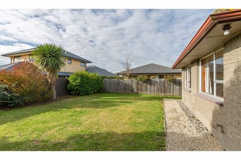 Photo of property in 32 Bentley Street, Russley, Christchurch, 8042