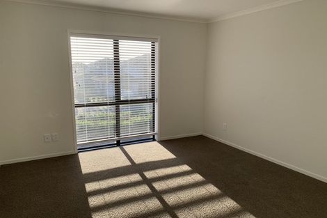 Photo of property in 17 Somerby Mews, Silverstream, Upper Hutt, 5019