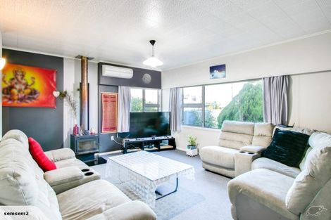 Photo of property in 28 Bowling Road, Greenmeadows, Napier, 4112
