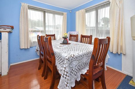 Photo of property in 15 Trounson Avenue, Clendon Park, Auckland, 2103