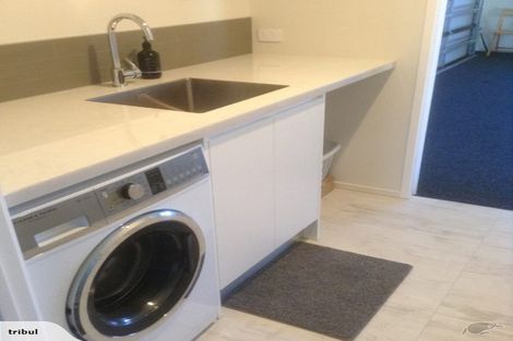 Photo of property in 3 Tupare Place, Highlands Park, New Plymouth, 4312