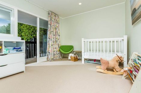 Photo of property in 54 Braemar Road, Castor Bay, Auckland, 0620