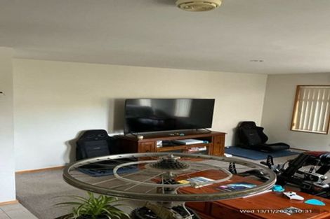 Photo of property in 15 Brockworth Place, Riccarton, Christchurch, 8011