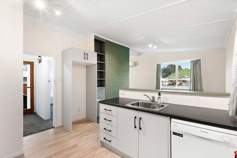 Photo of property in 6 Weir Street, Green Island, Dunedin, 9018