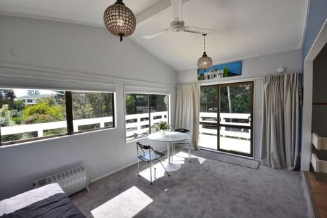 Photo of property in 1 Island View Terrace, Waikanae Beach, Waikanae, 5036