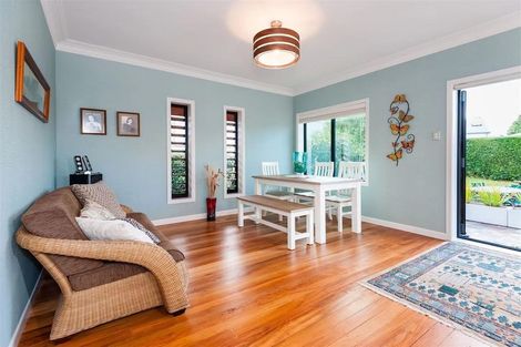 Photo of property in 11 Lake Pupuke Drive, Takapuna, Auckland, 0622