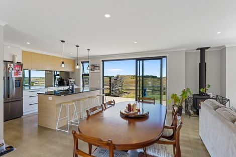 Photo of property in 174 Harakeke Road, Te Horo, Otaki, 5581