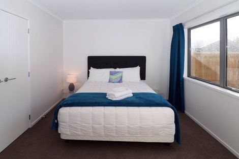 Photo of property in 2/5 Jones Crescent, Melville, Hamilton, 3206