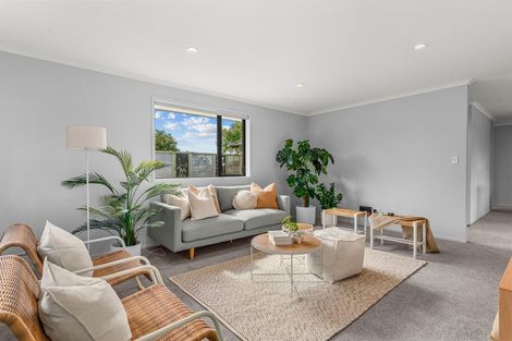 Photo of property in 4 Kowi Lakes Drive, One Tree Point, 0118